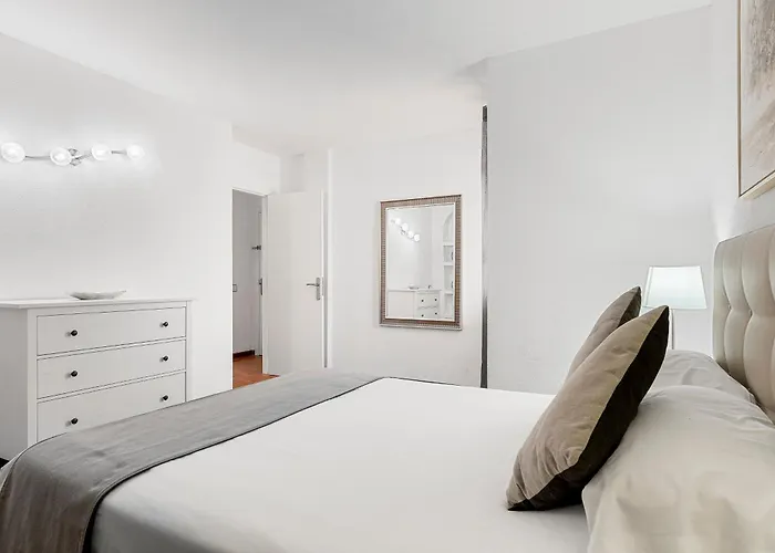 Paloma Los Cristianos (Tenerife)